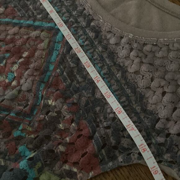 Maurices boho crochet front short sleeve tshirt small - Picture 9 of 10